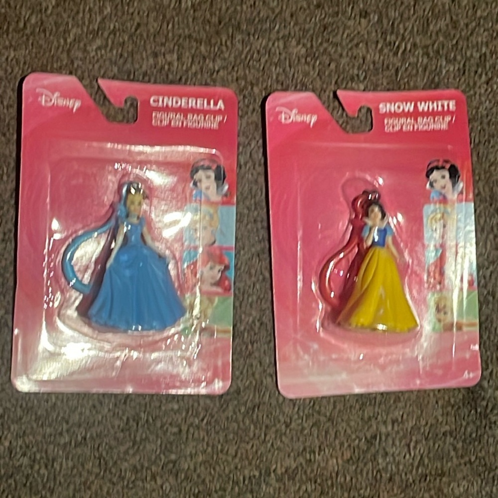 NWOT FOUR DISNEY PRINCESS BAG CHARMS - Picture 1 of 2